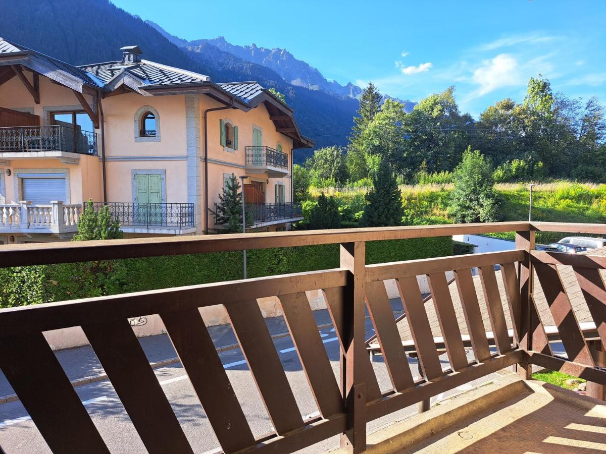 Vue Brevent Sublime En Centre Ville Avec Parking Prive Chamonix Luaran gambar