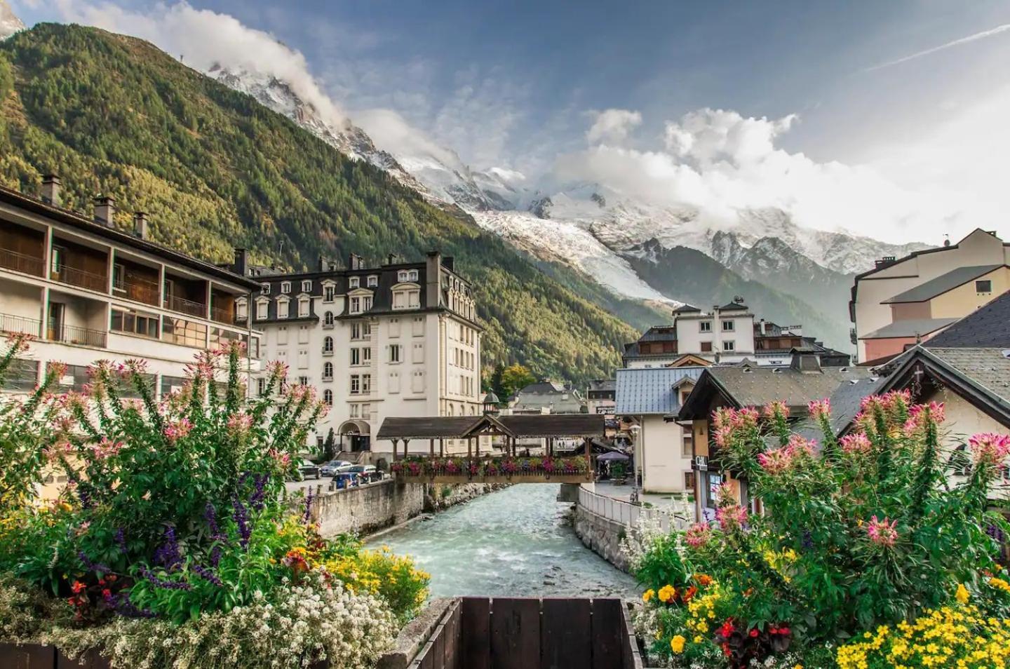 Vue Brevent Sublime En Centre Ville Avec Parking Prive Chamonix Luaran gambar