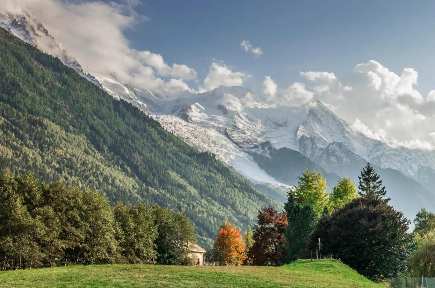 Vue Brevent Sublime En Centre Ville Avec Parking Prive Chamonix Luaran gambar